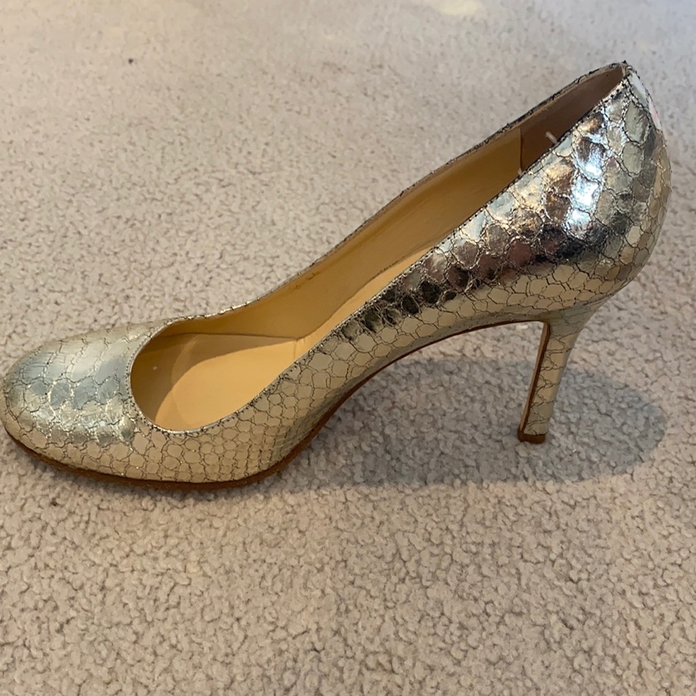 9 1/2 Kate spade gold heels